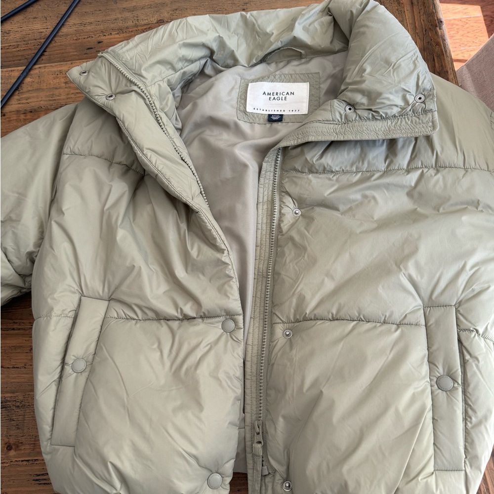American Eagle Puffer Coat. Brand new! - Picture 3 of 7